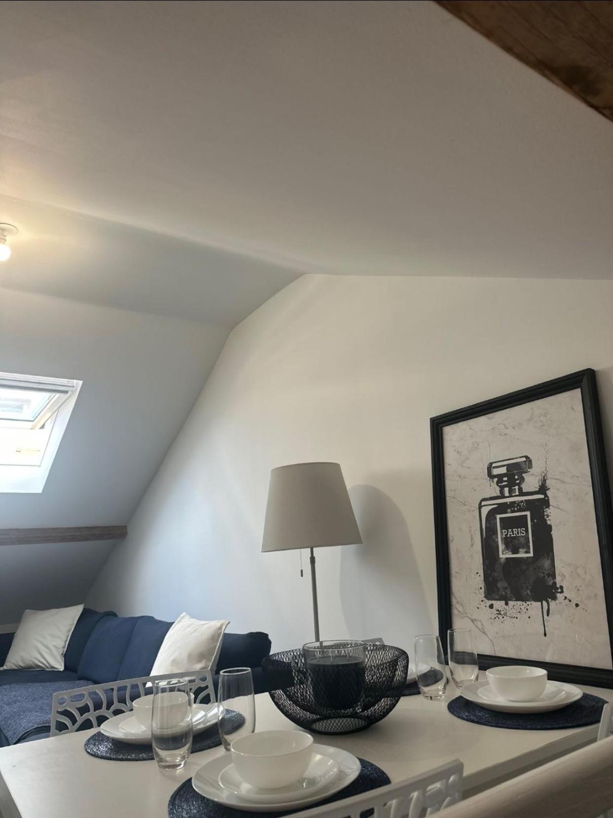 Appartement Neuf,epure Et Bien Place *